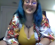 free live sex with  -year-old cam girl with sexy curvy body and big tits hunni_bby