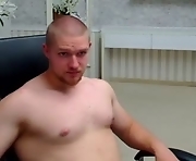 free webcam sex with  22-year-old cam boy with muscular body