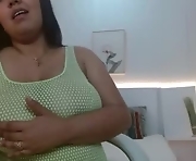 free live sex with  -year-old cam girl with sexy curvy body and big tits johana_rojas