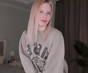 itsagoodtimeformagic - webcam sex girl cute  18-years-old