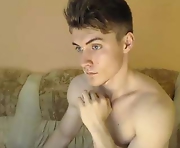 eddieds is webcam boy. 22-year-old. Speaks english, spanish, portuguese, french, a little italian - please use english only though