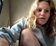 sex cam with bellamae11 -  -year-old cam  girl