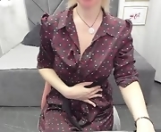 zoeeast - webcam sex girl  blonde 31-years-old