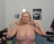 switchlorenx - webcam sex girl   50-years-old