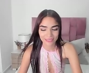 charlotteminds is latino webcam girl. 20-year-old. Speaks español