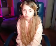 yoliverse - webcam sex girl horny  18-years-old
