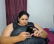 big_small_horny is horny bbw webcam girl. 23-year-old, sexy chubby body and big tits. Speaks español