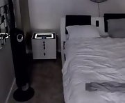 free live sex with  18-year-old webcam girl - hannahbreeze