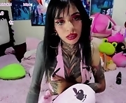 nicki_1 - webcam sex girl   19-years-old