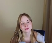 light__fury - webcam sex girl   18-years-old