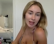 emwebbily - webcam sex girl   19-years-old