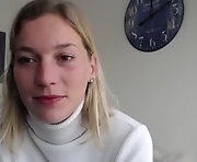 joannadea - webcam sex couple  blonde 31-years-old