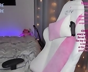 elizabethbritanny - webcam sex girl   20-years-old