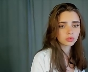free live sex with shy 19-year-old cam  girl scarletmore